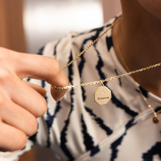 Médaille My Poinçon 22 - Or 18 carats et diamant