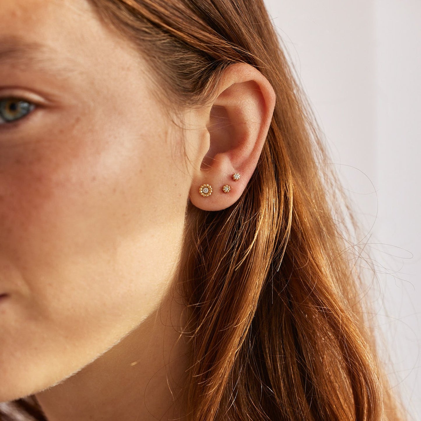 Puce d'oreille Marguerite - Or 18 carats et diamant