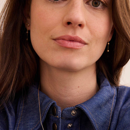 Boucle d'oreille pendante Mini Marguerite - Or 18 carats et diamants