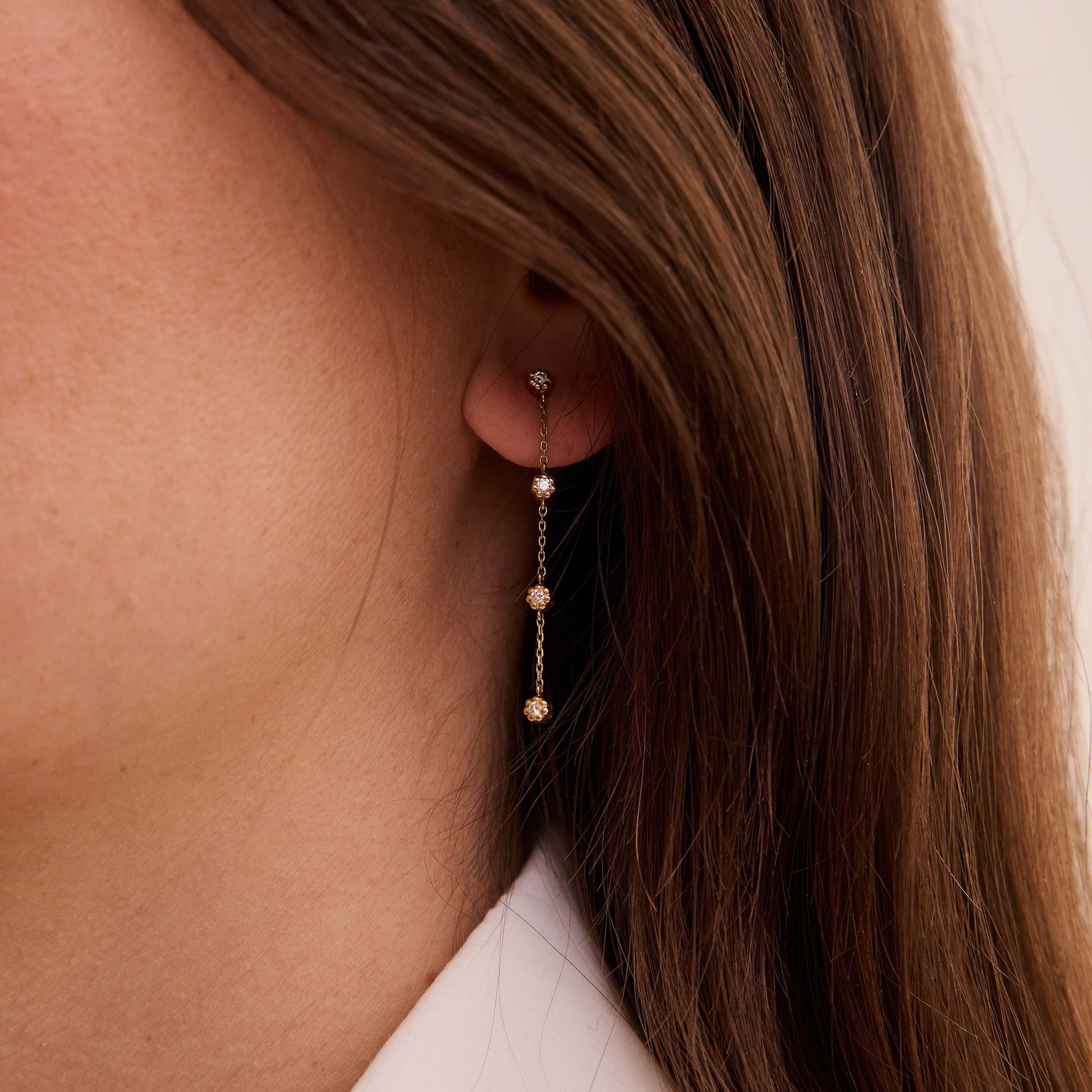 Boucle d'oreille pendante Mini Marguerite L - Or 18 carats et diamants